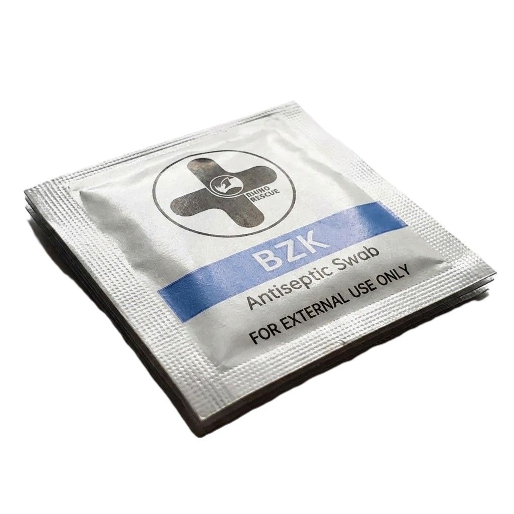 Салфетка антисептическая  RHINO Rescue BZK Antiseptic Swab с доставкой по России и в Казахстан | BreadyФото 3